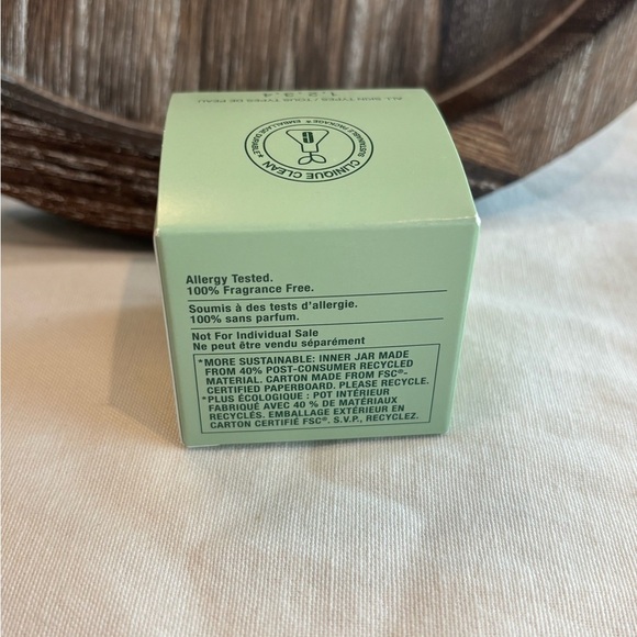 Clinique Moisture Surge 100H Auto-Replenishing Hydrator • 15ml - Picture 3 of 5